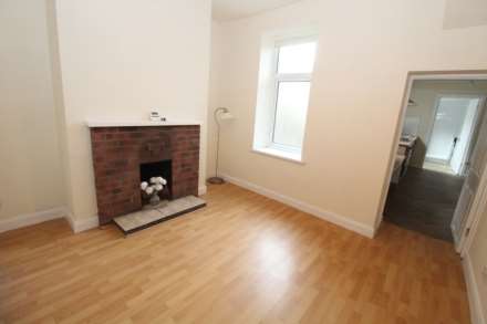 25 Mark Street, Newtownards, Image 4