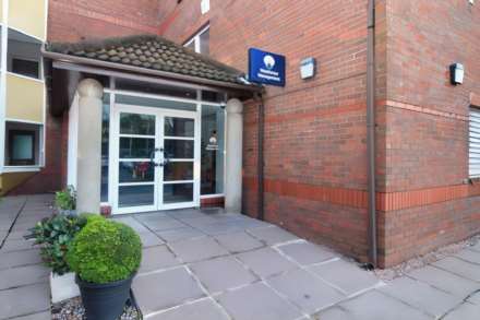 18 Lyndhurst Court, Bangor, Image 2