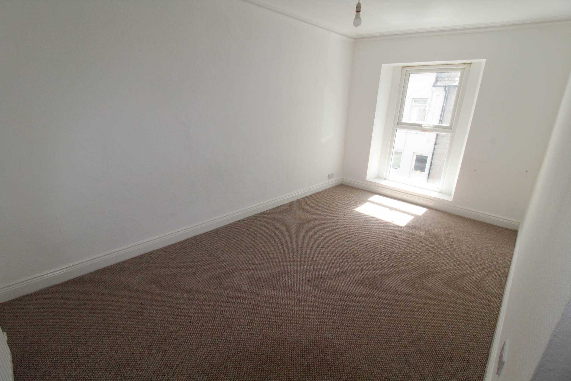 F2 38 Grays Hill, Bangor, Image 4