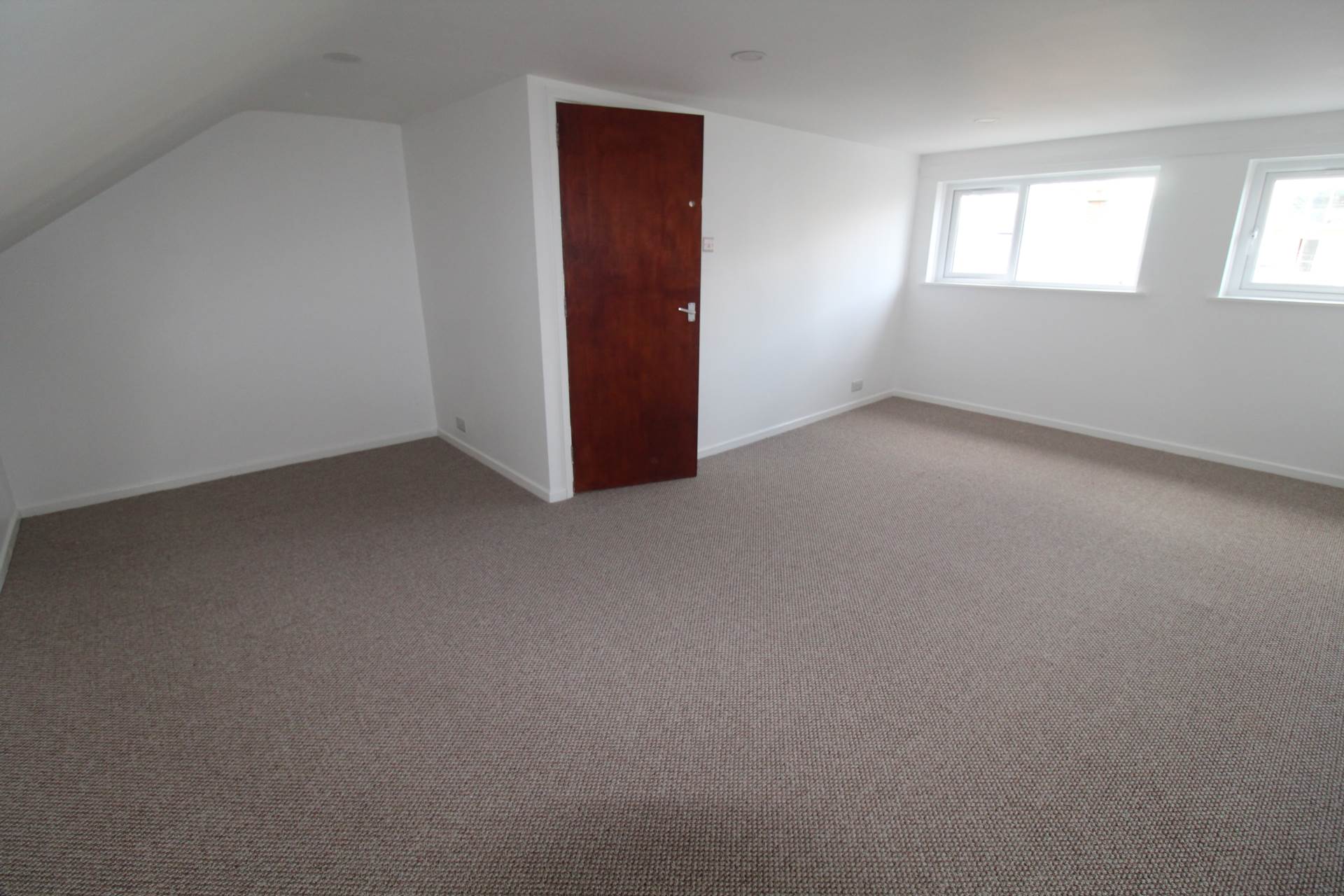F2 38 Grays Hill, Bangor, Image 6