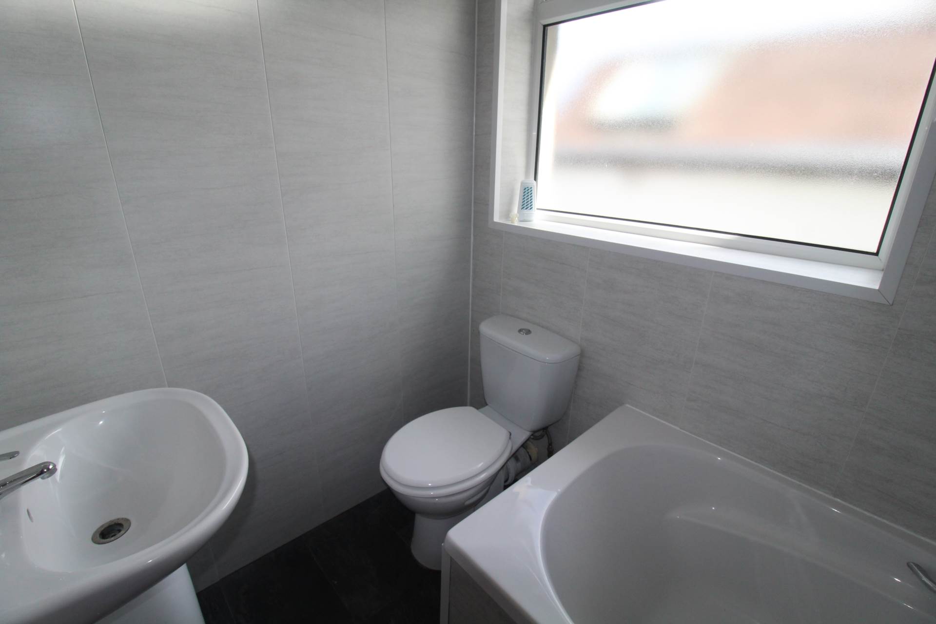 F2 38 Grays Hill, Bangor, Image 7
