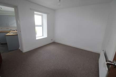 F2 38 Grays Hill, Bangor, Image 2