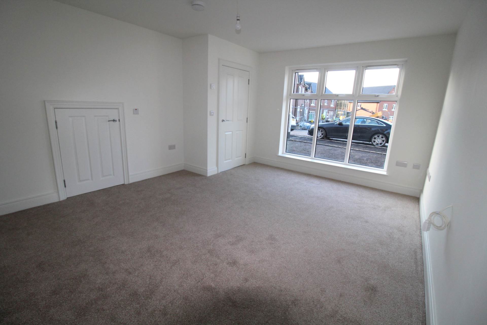16 Oak Meadow Green, Newtownards, Image 2