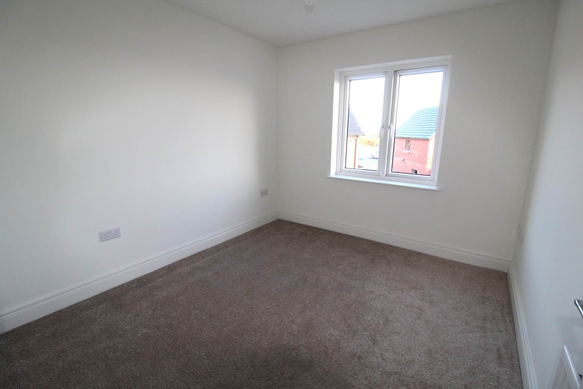 16 Oak Meadow Green, Newtownards, Image 9