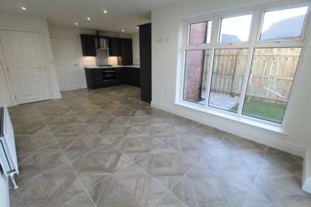 16 Oak Meadow Green, Newtownards, Image 3