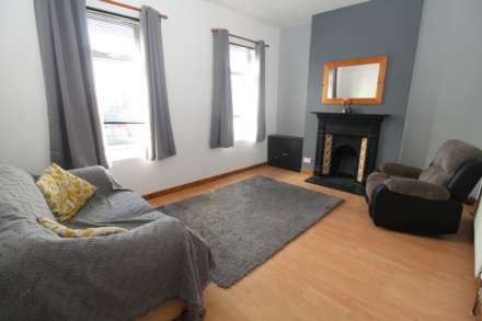 16 Albert Street A & B, Image 7