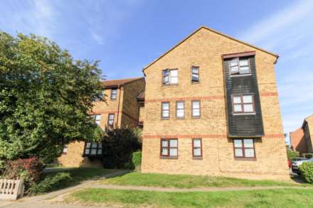 Frobisher Way, Shoeburyness, Image 2