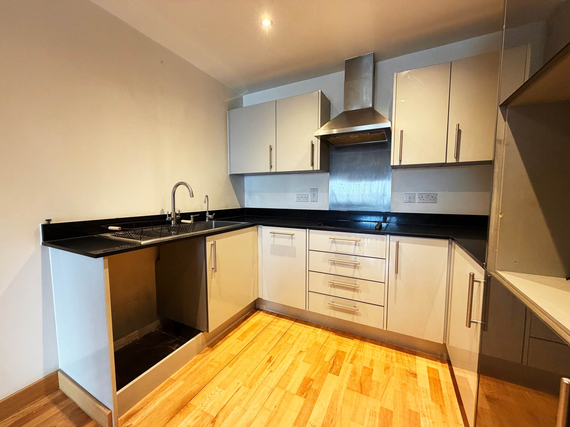 Sutton Road, Southend On Sea, Image 4