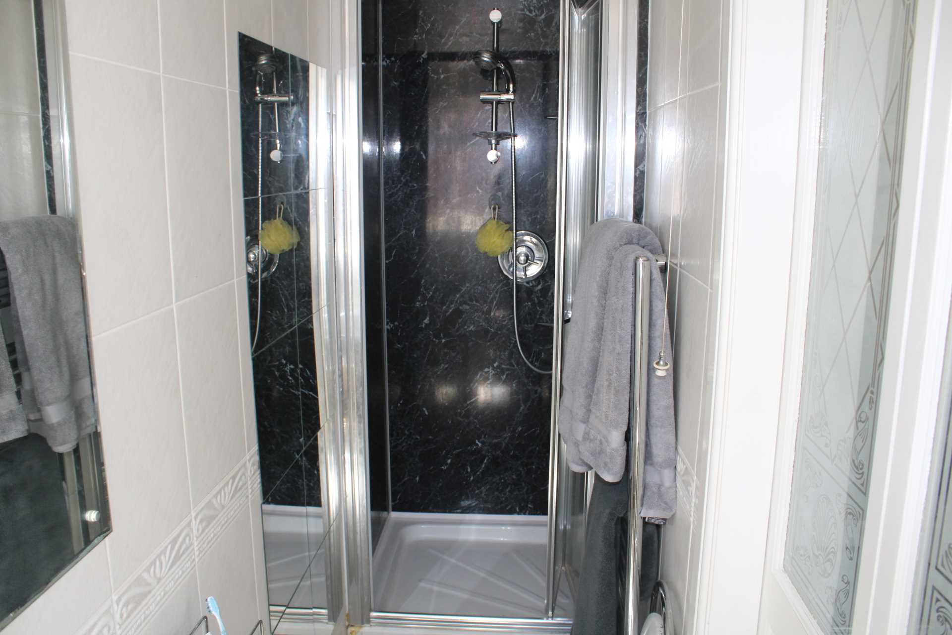 Amberwood, Chadderton, Oldham, OL9 9SG, Image 18