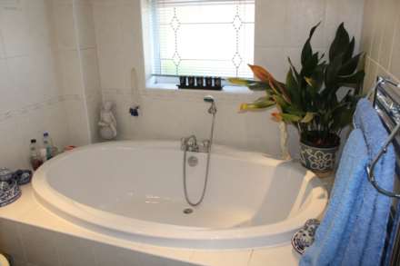 Amberwood, Chadderton, Oldham, OL9 9SG, Image 29