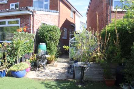 Amberwood, Chadderton, Oldham, OL9 9SG, Image 32