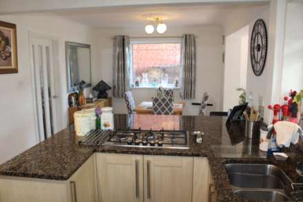 Amberwood, Chadderton, Oldham, OL9 9SG, Image 7