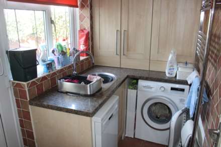 Amberwood, Chadderton, Oldham, OL9 9SG, Image 9