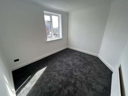 174 Denton Lane, Chadderton, Oldham, OL9 8PL, Image 13