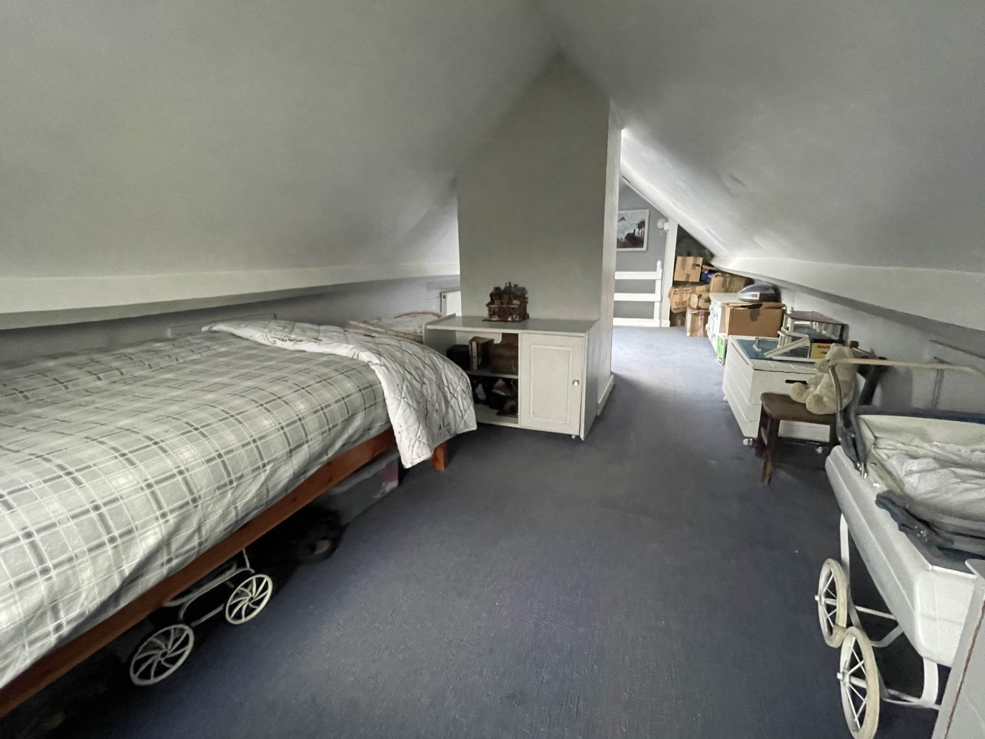 Maple Close, Oldham, Image 15