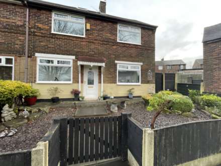 Maple Close, Oldham, Image 1