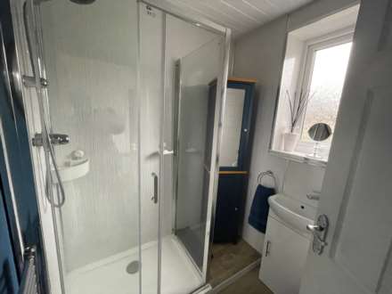 Maple Close, Oldham, Image 13