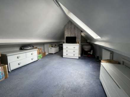 Maple Close, Oldham, Image 14