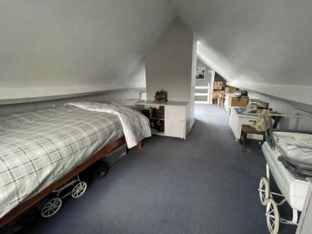 Maple Close, Oldham, Image 15