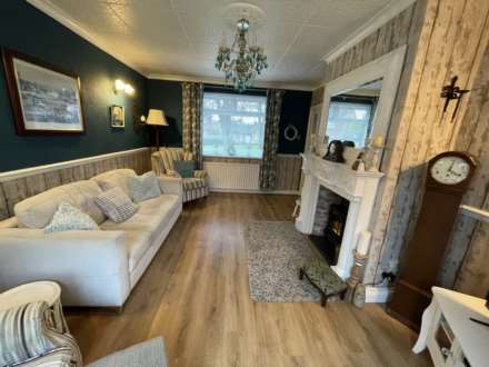 Maple Close, Oldham, Image 5