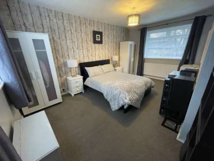 Maple Close, Oldham, Image 9