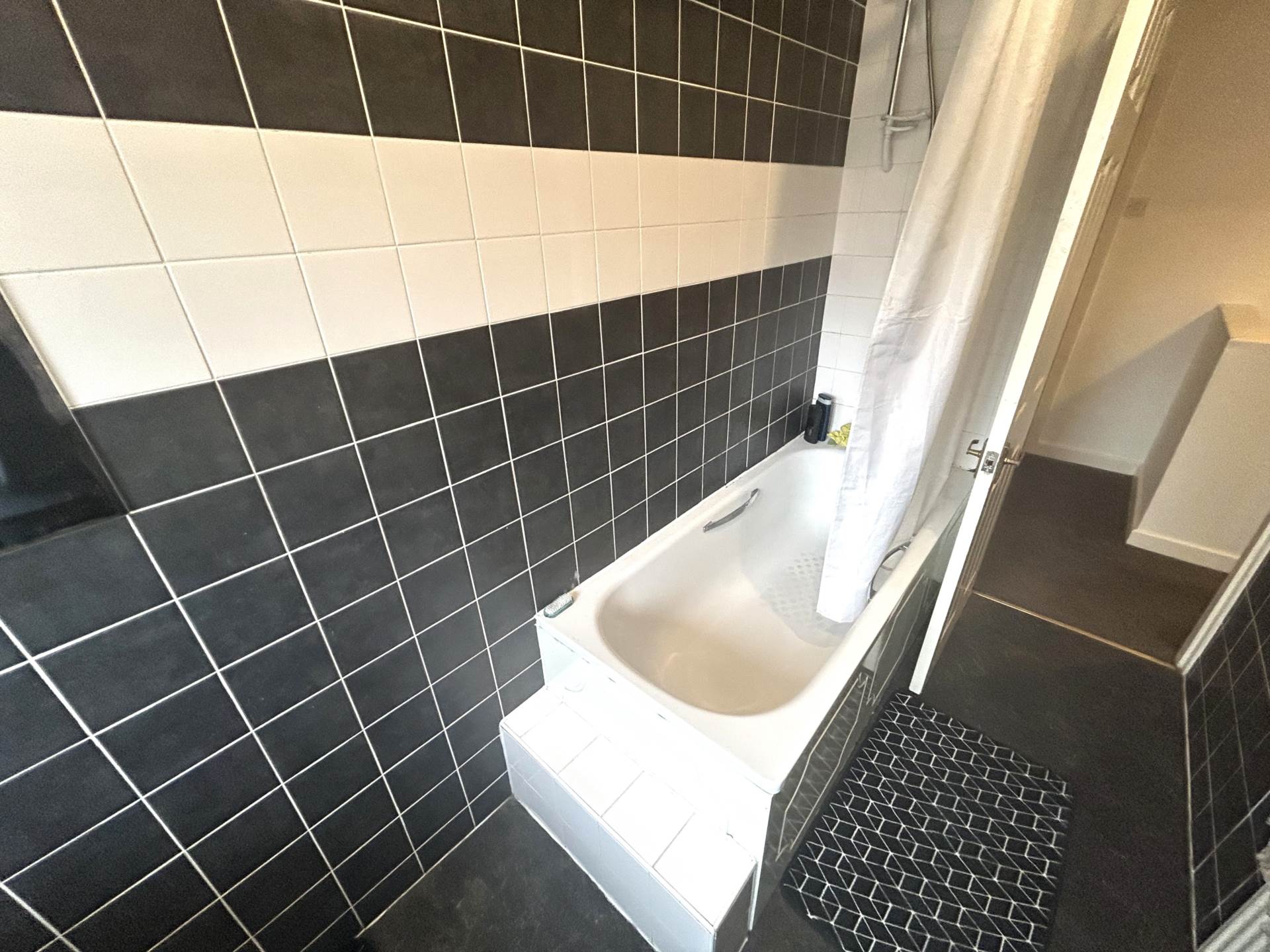 15 Bredbury Street, Chadderton, OL9 8QW, Image 11