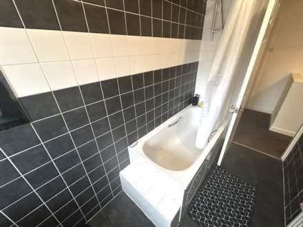 15 Bredbury Street, Chadderton, OL9 8QW, Image 11