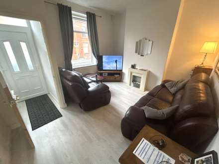 15 Bredbury Street, Chadderton, OL9 8QW, Image 4