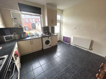 15 Bredbury Street, Chadderton, OL9 8QW, Image 7