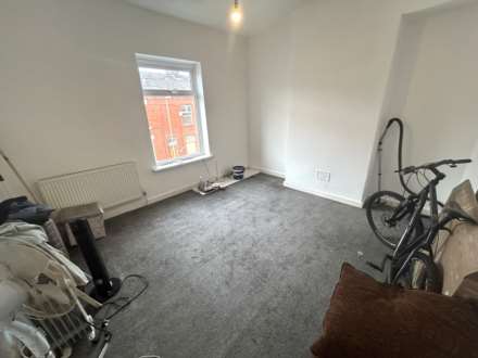 15 Bredbury Street, Chadderton, OL9 8QW, Image 9