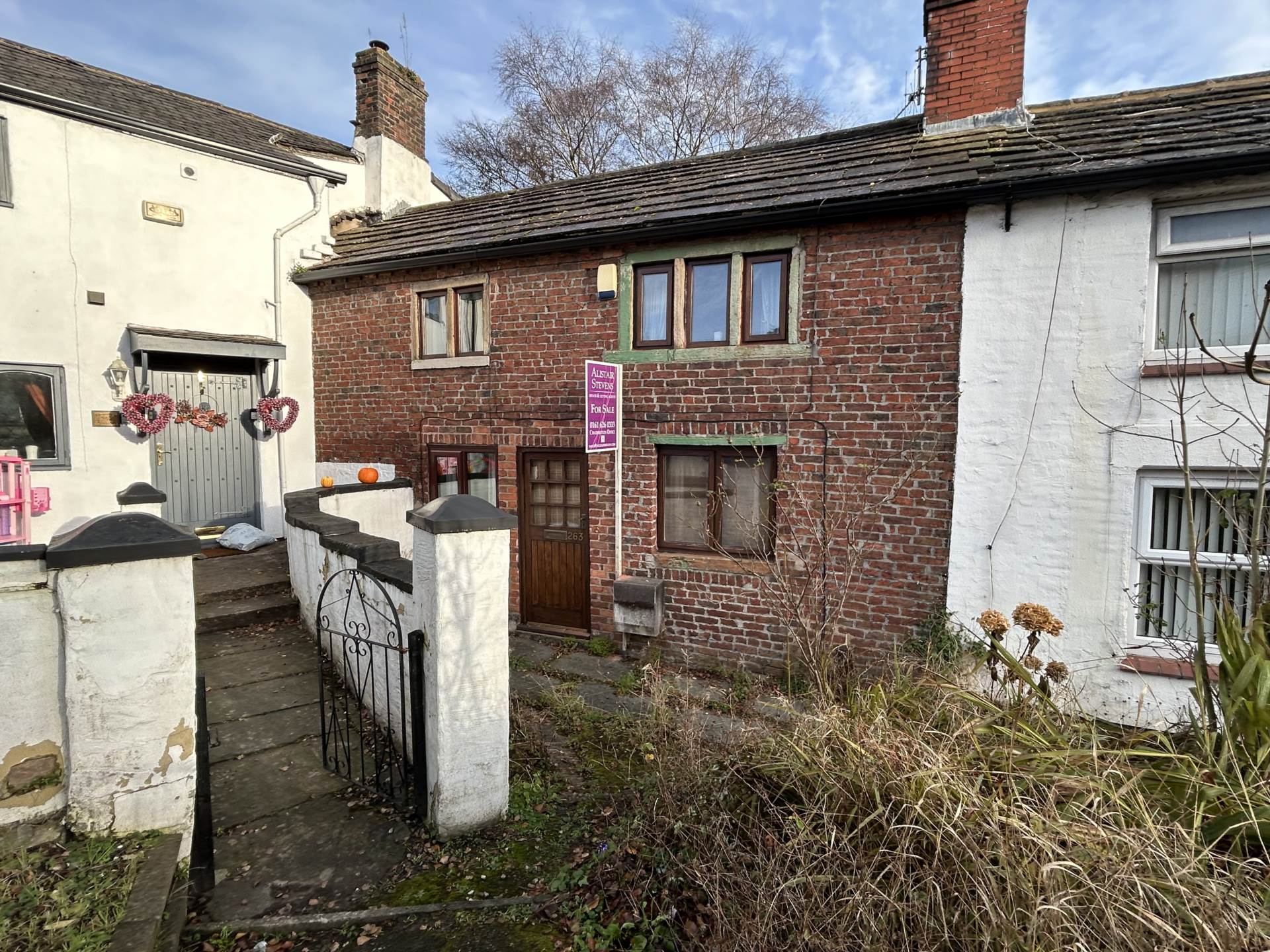 263 Roundthorn Road, Oldham, OL4 5LJ, Image 1