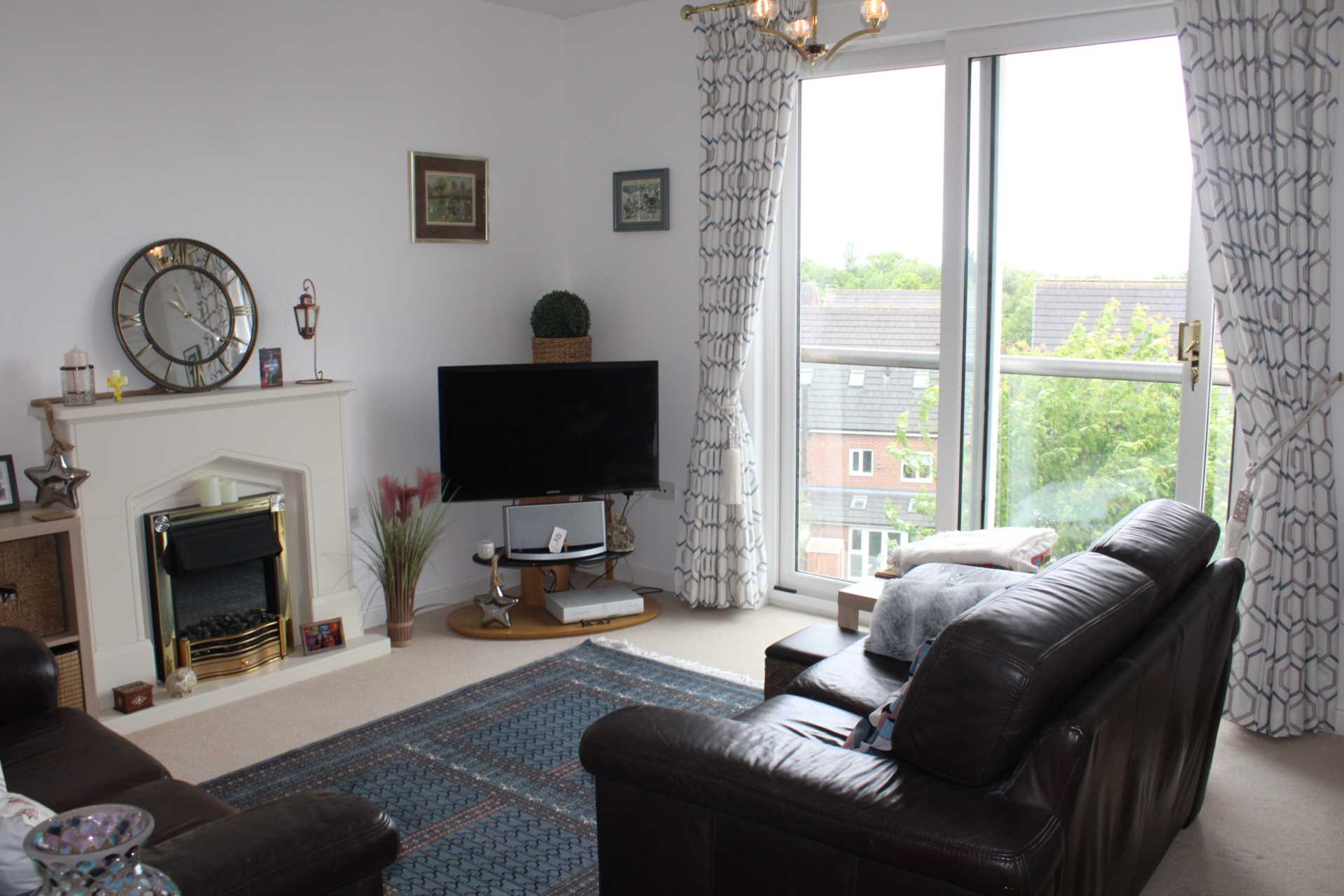 206 Sienna Court, Chadderton, OL9 0QE, Image 2