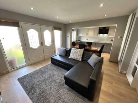 Totnes Avenue, Oldham, Image 13