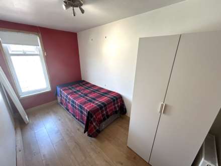 Totnes Avenue, Oldham, Image 20