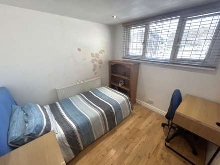 Totnes Avenue, Oldham, Image 22