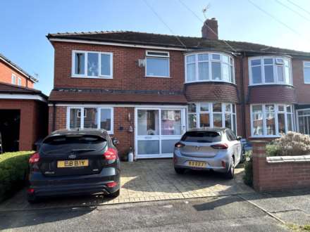 8 Beech Avenue, Oldham, OL1 2RD, Image 1