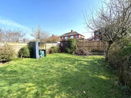 8 Beech Avenue, Oldham, OL1 2RD, Image 2