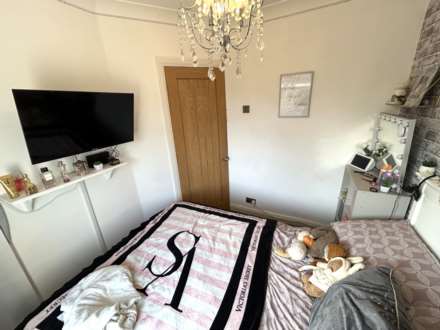 8 Beech Avenue, Oldham, OL1 2RD, Image 25