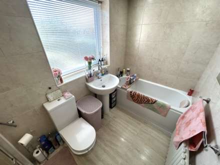 8 Beech Avenue, Oldham, OL1 2RD, Image 27