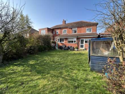 8 Beech Avenue, Oldham, OL1 2RD, Image 30