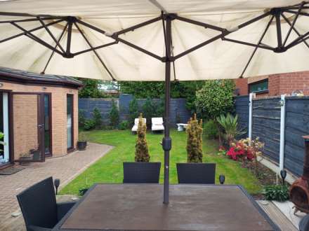 Low Croft Crescent, Oldham, OL9 9UU, Image 34