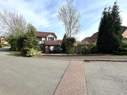 Low Croft Crescent, Oldham, OL9 9UU, Image 5