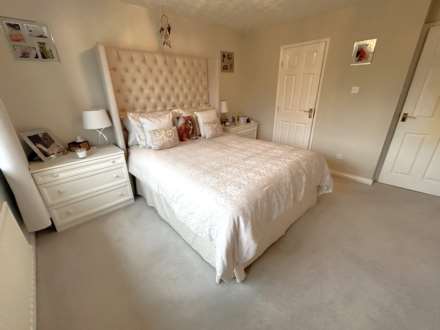 6 Alligin Close, Chadderton, OL9 0LZ, Image 15