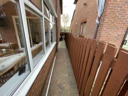 6 Alligin Close, Chadderton, OL9 0LZ, Image 26
