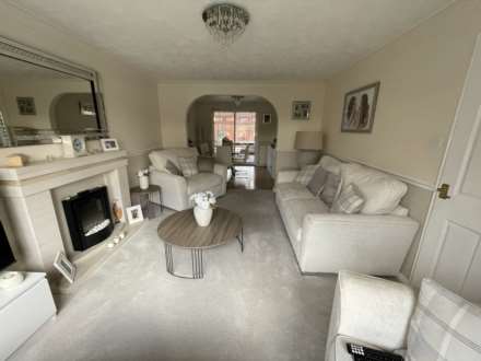 6 Alligin Close, Chadderton, OL9 0LZ, Image 4