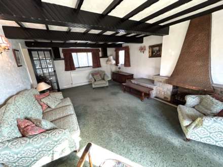 33/35 Healds Green, Oldham, OL1 2SP, Image 6