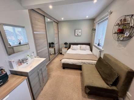 20 Arkle Drive, Chadderton, OL9 0ND, Image 30