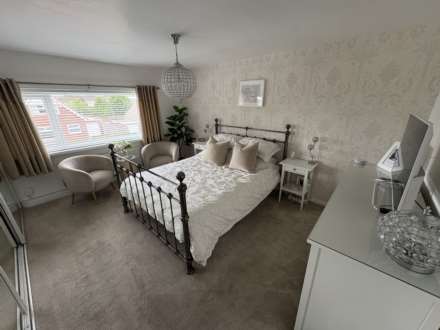 6 Cathedral Road, Chadderton, Image 17