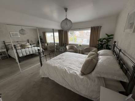 6 Cathedral Road, Chadderton, Image 18