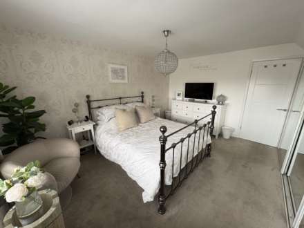 6 Cathedral Road, Chadderton, Image 19